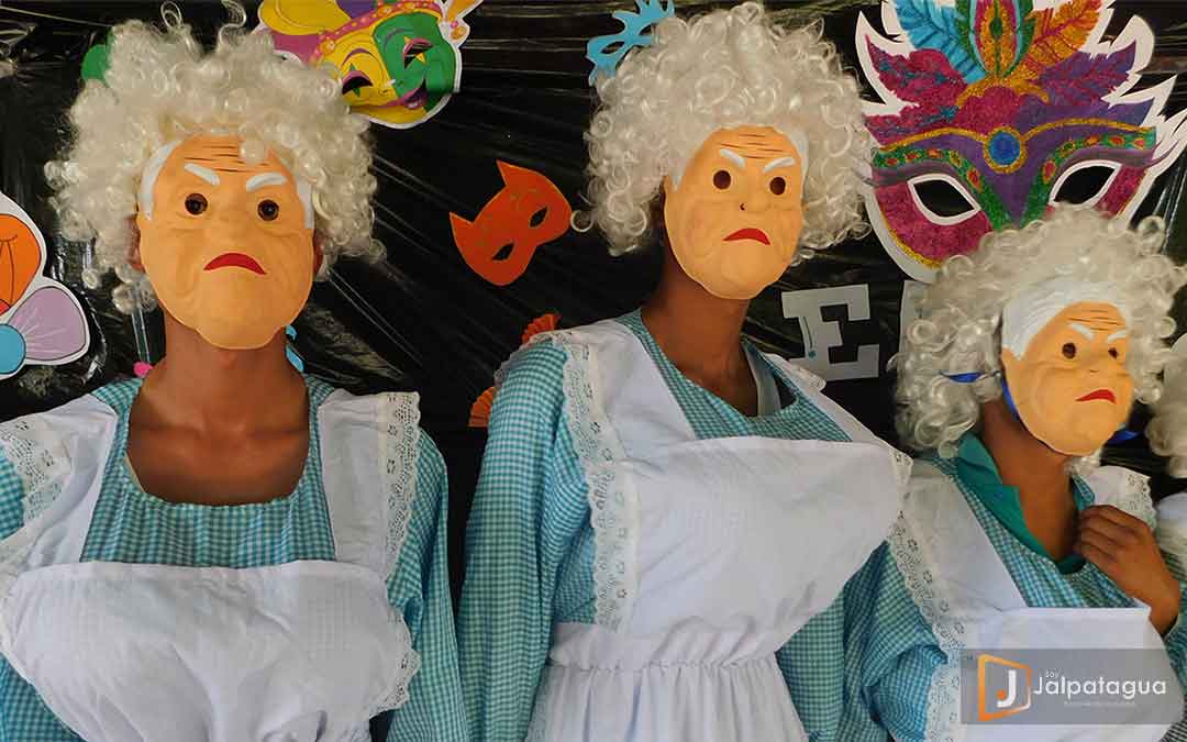 Disfraces Las Viejitas Carnaval Escuela de Comercio Jalpatagua